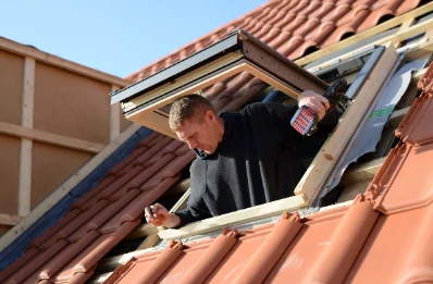 Pose de fenêtres de toit Velux à Plouguin